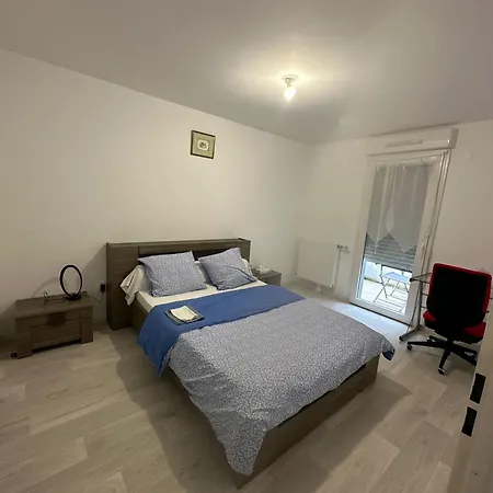 Habitación en casa particular Chez Particulier A 5 Min Du Chu De