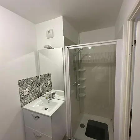 Chez Particulier A 5 Min Du Chu De Habitación en casa particular Ruan